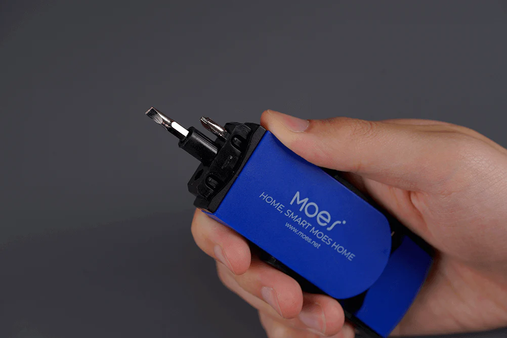 Multi-functional Screwdriver 7